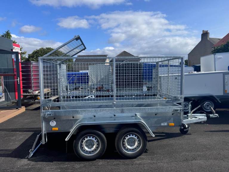 BRAND NEW 8,2ft x 4,3ft (BC752) TWIN AXLE MASTER TRAILER WITH 80CM MESH 1300KG