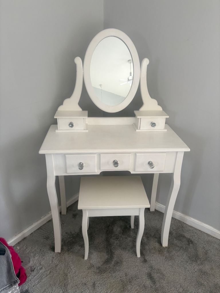 White dressing table 