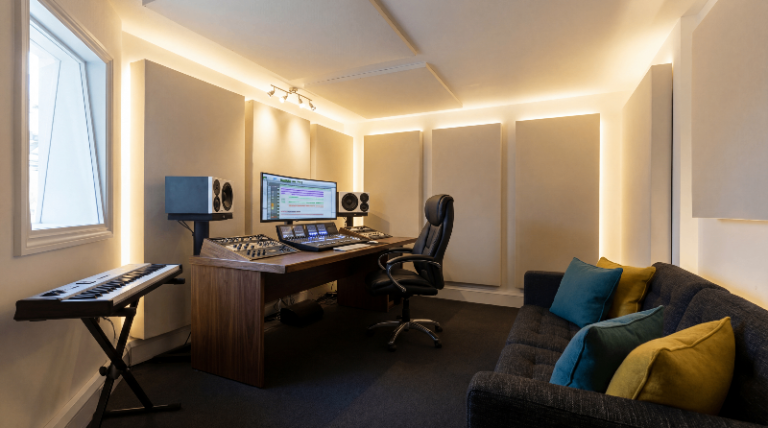 RECORDING STUDIO – WEST LONDON (SHEPHERDS BUSH / ACTON) MUSIC / PRODUCTION STUDIO