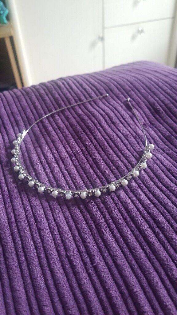 3D flower & pearl hair band, brand new   £2
