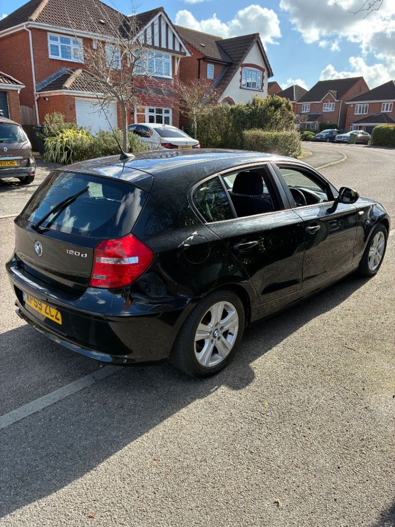 BMW, 1 SERIES, Hatchback, 2010, Manual, 1995 (cc), 5 doors