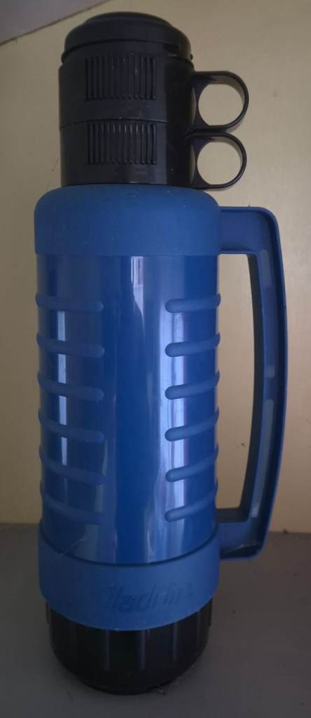 Aladdin Add-A-Cup insulated thermos bottle