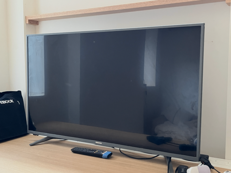 Hisense Smart TV with Remote - Good Condition