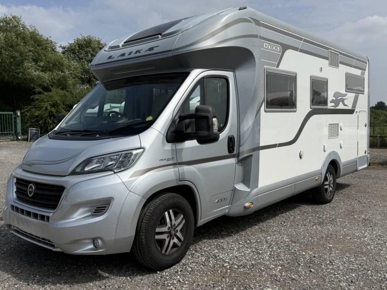 Laika Kreos 4009 Auto 150bhp 2017 4 berth 4 belt fixed rear bed