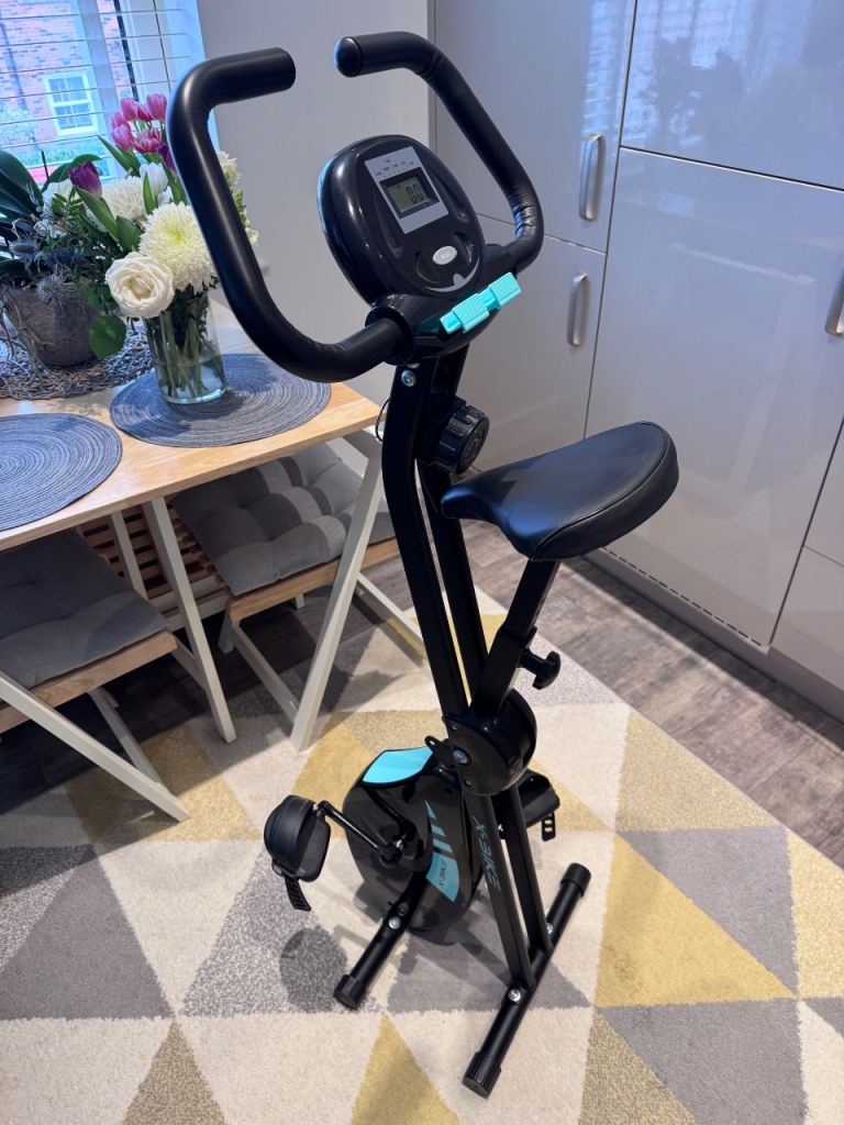 Hadwin F Bike Indoor Exercise Bike Folding Fitness Machine with Adjustable Seat, LCD Monitor,Black