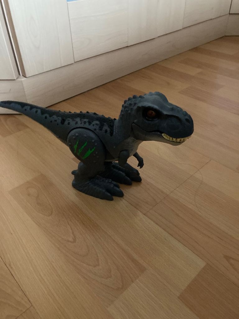 7 x Various Dinosaurs