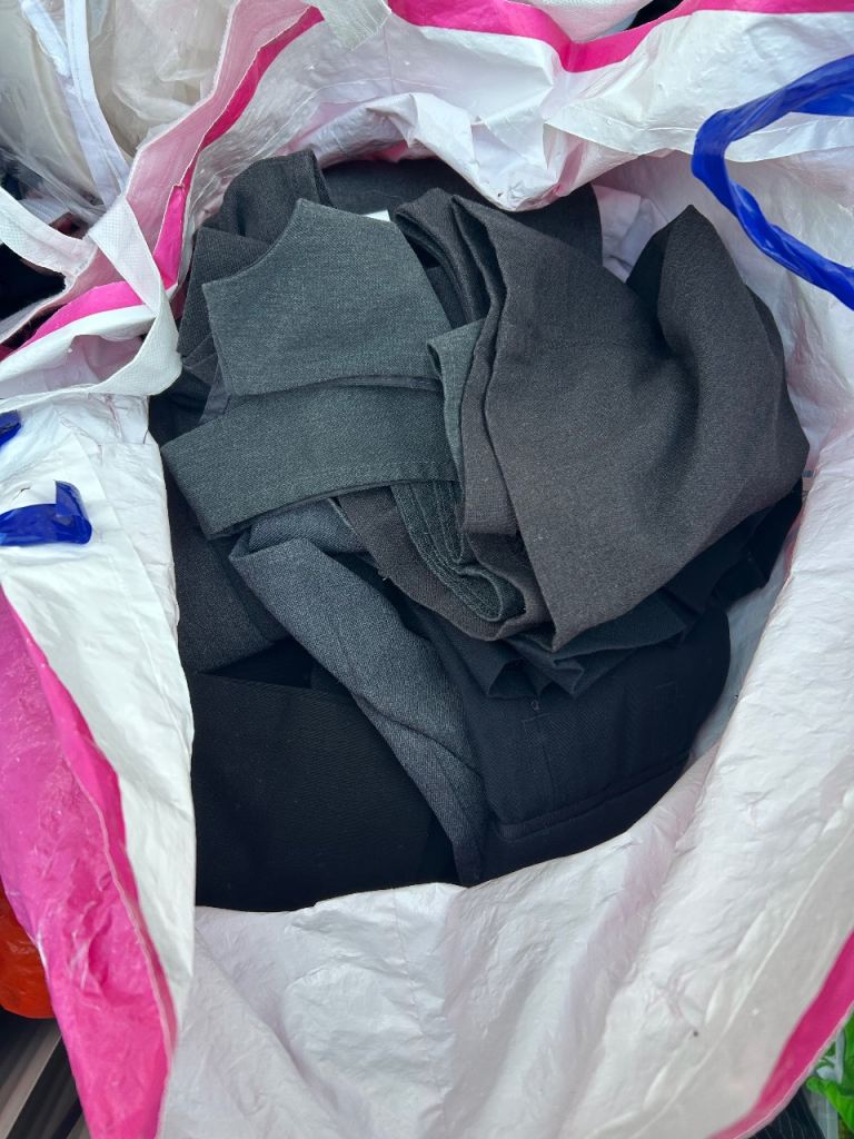  girls school uniform from age 4 to 10