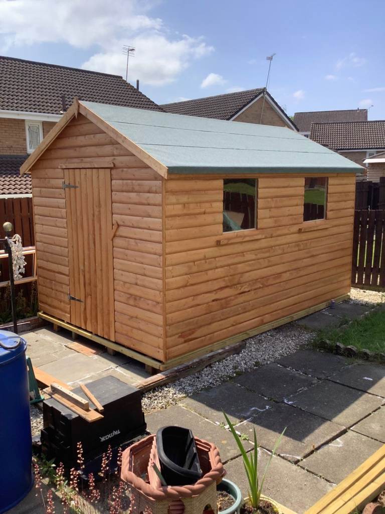 Heavy duty 12x8 Workshop 20mm Log 