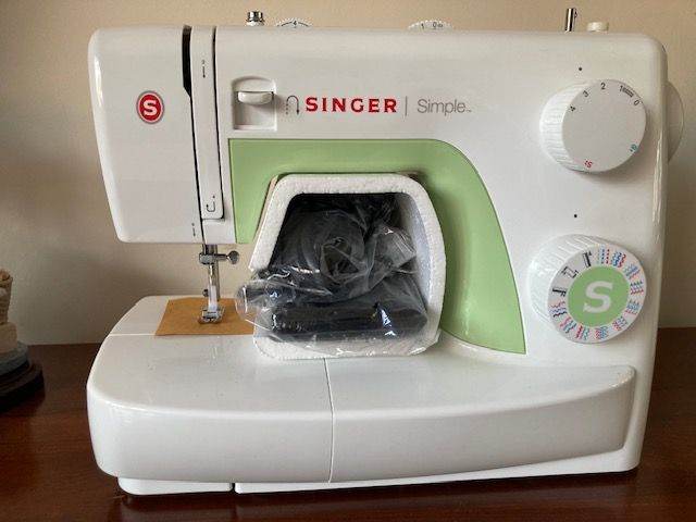 Singer Sewing Machine Model 3229