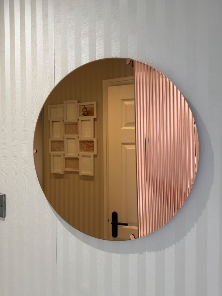 Stylish Rose Gold Round Wall Mirror