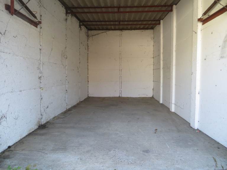 SS8  ~ Lock up Garages/Storage ~ To Rent in Cropenburg / Harvest Road, Canvey Island, Essex, SS8 9YH