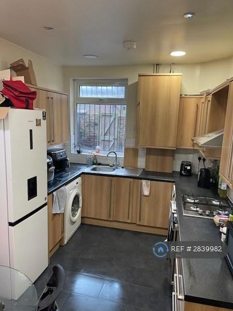 4 bedroom house in Whitby Road, Manchester, M14 (4 bed) (#2839982)