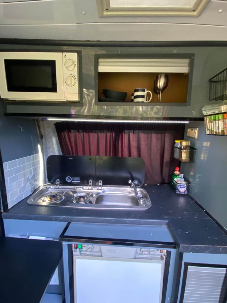 MUST SELL  - Volkswagen, CRAFTER, 2010, LWB manual 6 speed 2459 (cc)