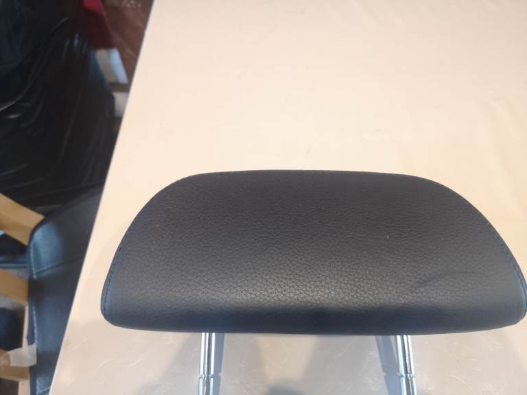 BMW e63 M6 Black leather Headrests - Rear pair