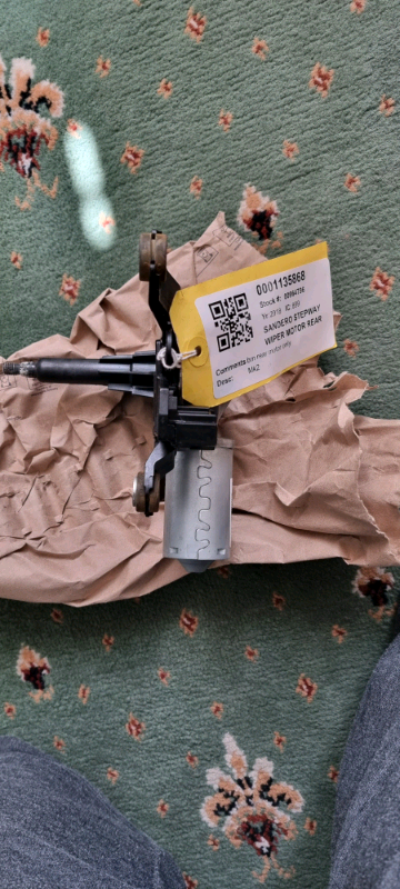 Dacia Sandero Stepway Rear Wiper Motor.