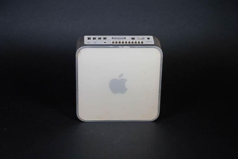 Apple Mac Mini 2006 / spare parts only or repair