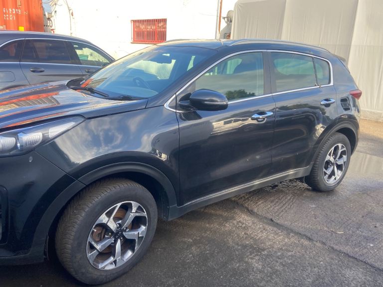 KIA SPORTAGE PETROLEUM SPARES OR REPAIRS 69 reg 