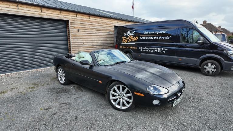 2003 Jaguar XK8 4.2 v8 68k 3 previous owners ,project see video 