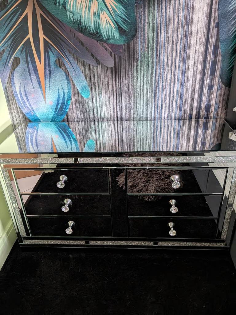 Mirrored Chest of Drawers with Crystal Handles – Good Condition