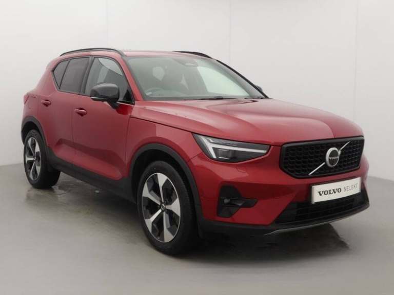 VOLVO XC40 2.0 B4P Ultimate Dark 5dr Auto