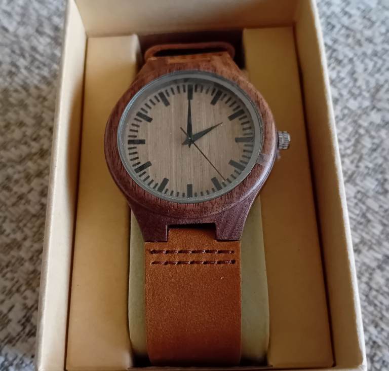 New, Boxed, Unisex Woodgrain Watch 