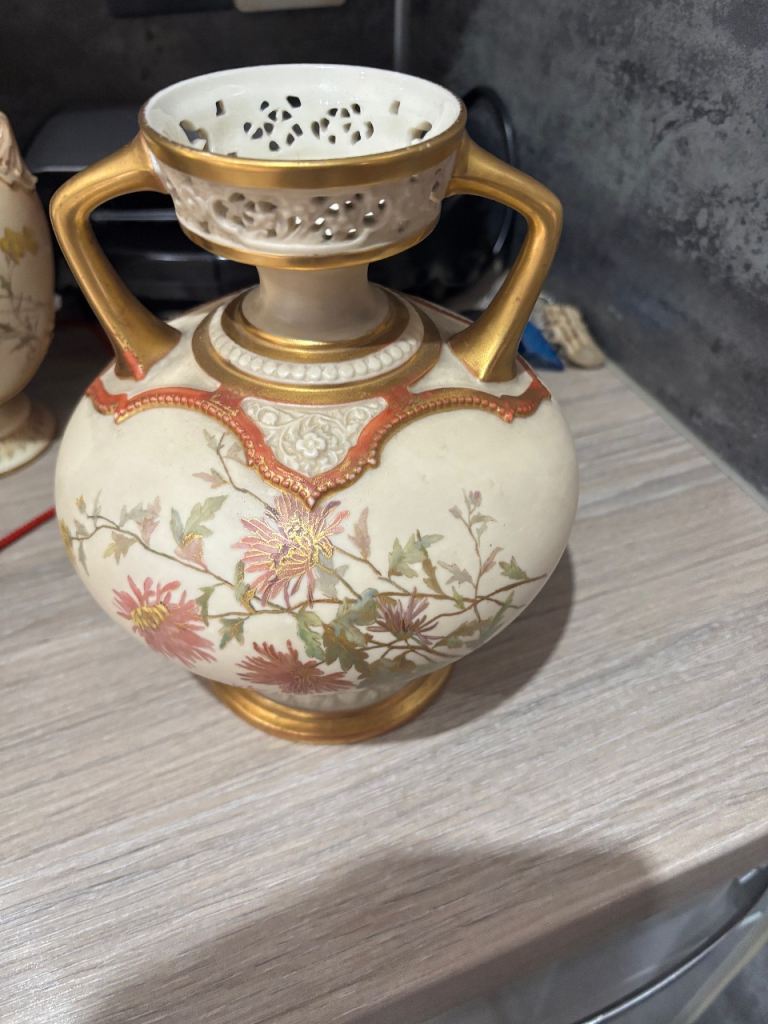 Royal Worcester pot pouri no 1089