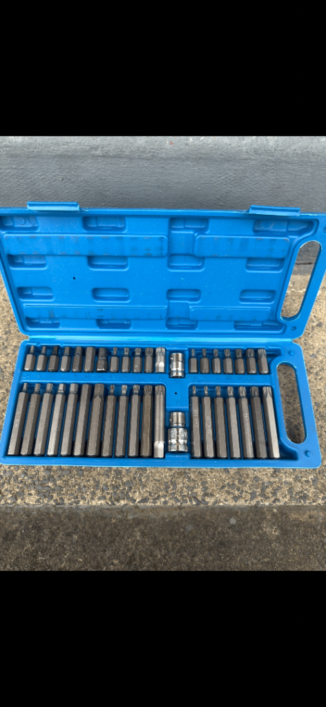 40pcs Socket Wrench Set for Automotive Repairs
