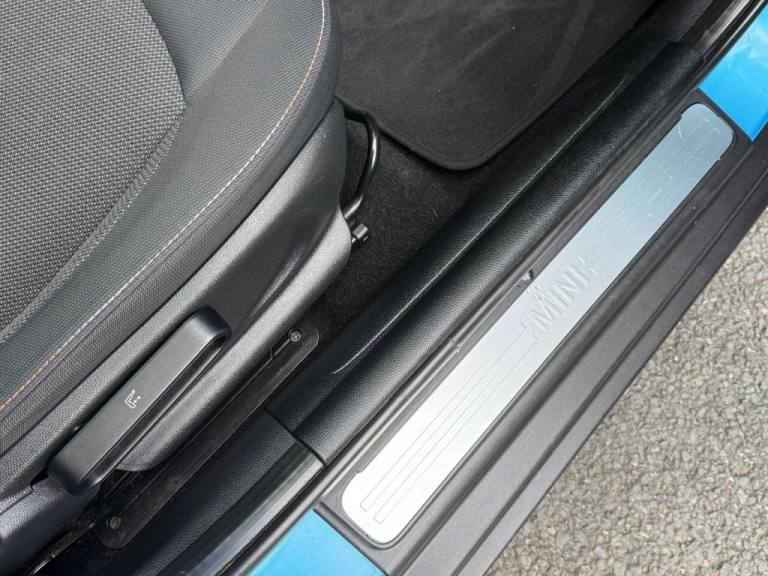 2015 15 MINI HATCH 1.5 COOPER HATCHBACK 5DR PETROL MANUAL EURO 6 (S/S) (136 PS)