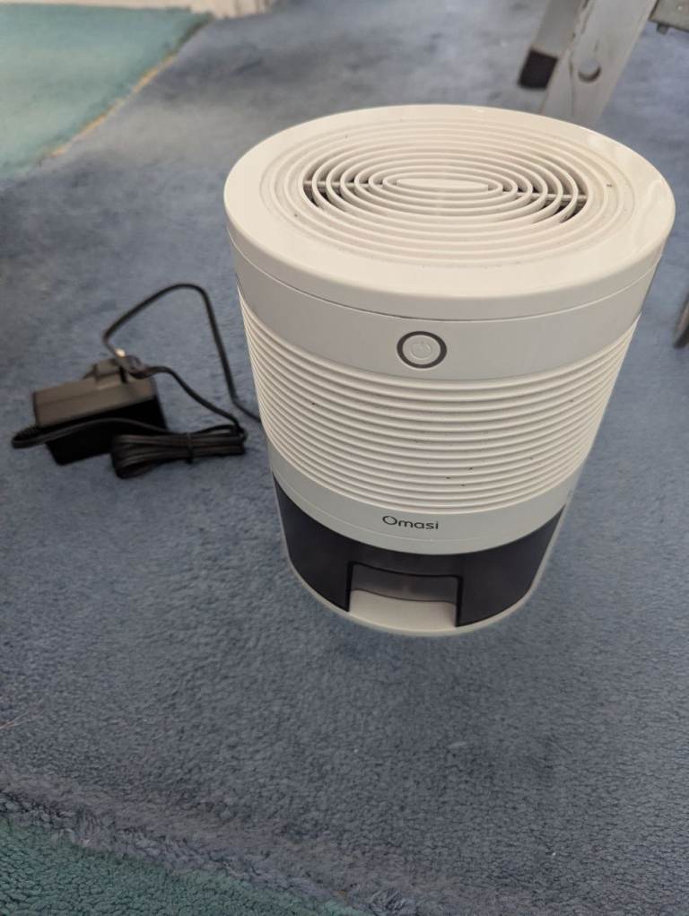 Omasi Air Purifier/Dehumidifier – White, Good Condition