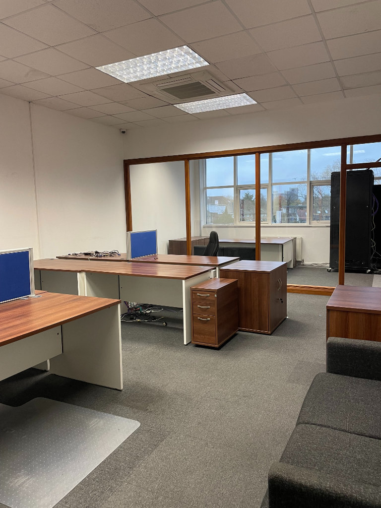  Modern Office Spaces, Warehouse & Conference Rooms To Let In Wembley 