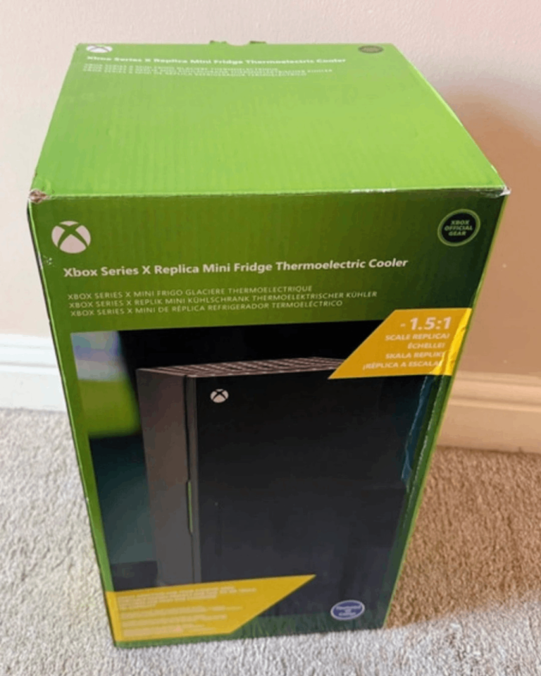 Xbox Series X- BRILLIANT CONDITION- FRIDGE- BOXED- NO ISSUES- GRAB ASAP!