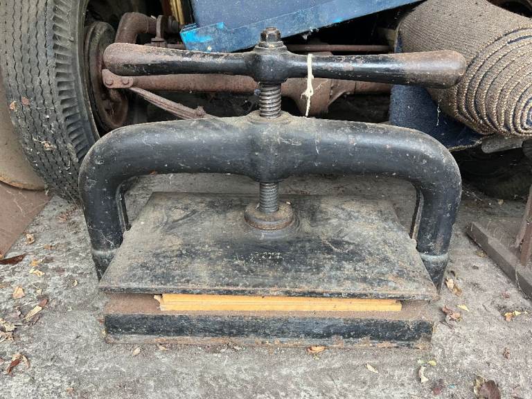 Antique Victorian era cast iron book press