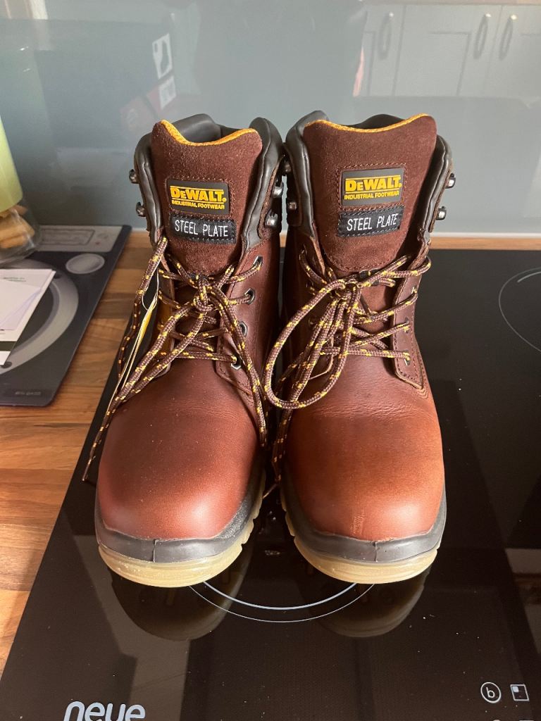 New Dewalt Steel Plate Safety Boots - Brown