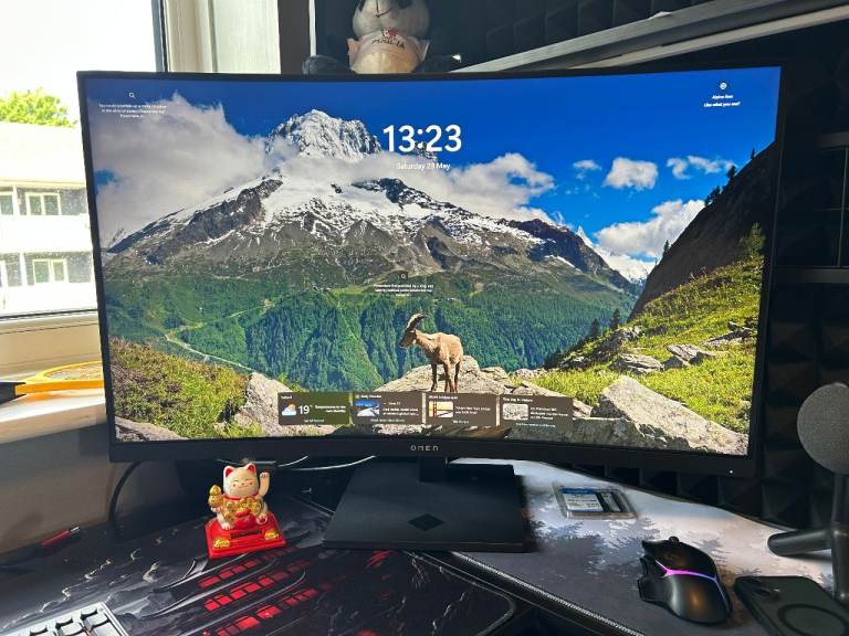 32 Inch Curved Monitor (Omen32c)