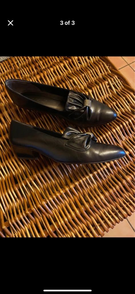 Elegant Ladies Shoes in Black Size 7