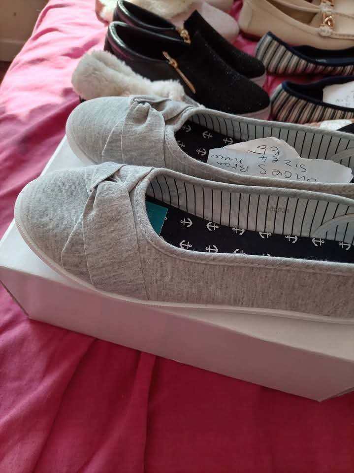 Women's shoes