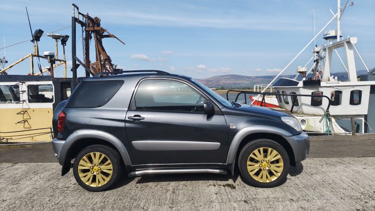 2005 RAV4 3dr