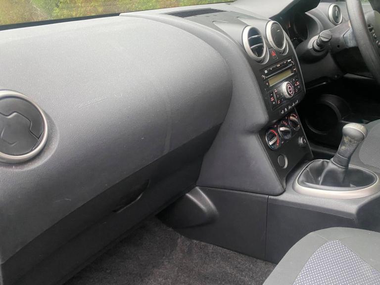 2009 Nissan Qashqai 1.6 Visia 5dr HATCHBACK PETROL Manual