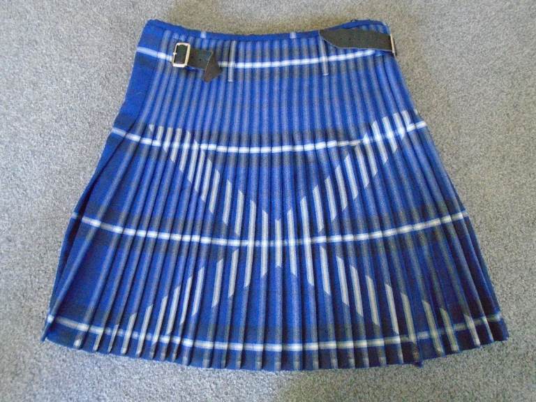 Quality Saltire kilt size 38-40 waist 25 inch drop, 100% wool, Scotland world cup, football, wedding
