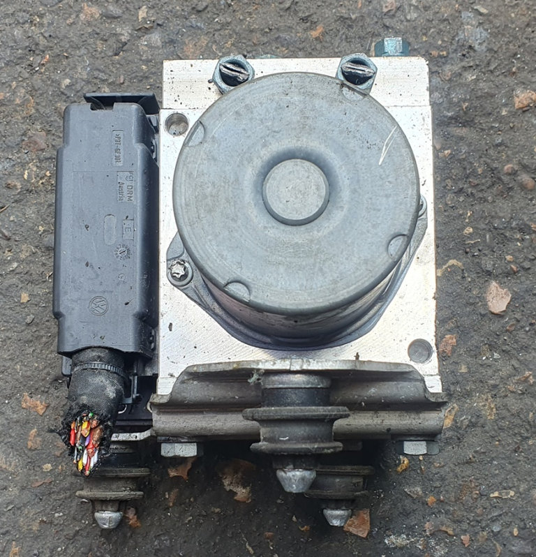 Audi A6 C7 2.0 TDI ABS Pump 4G0 907 379L 2014