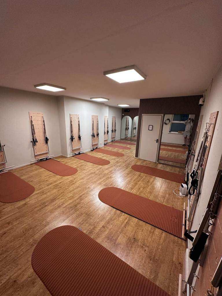 Room/studio available for let Sutton Coldfield High Street.