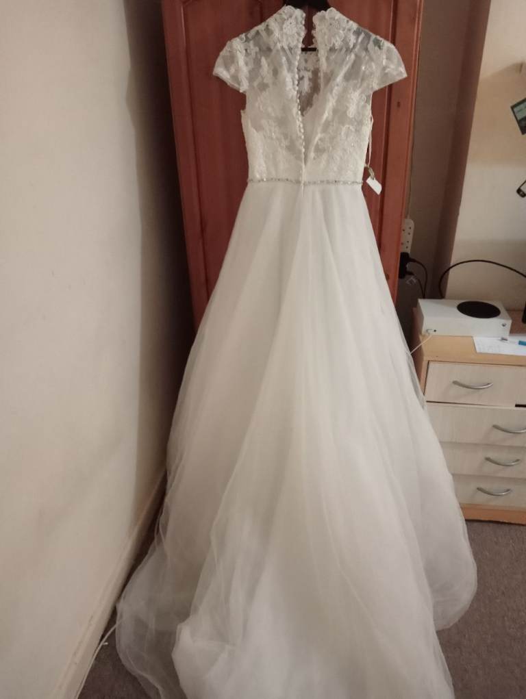 Wedding dress size 8