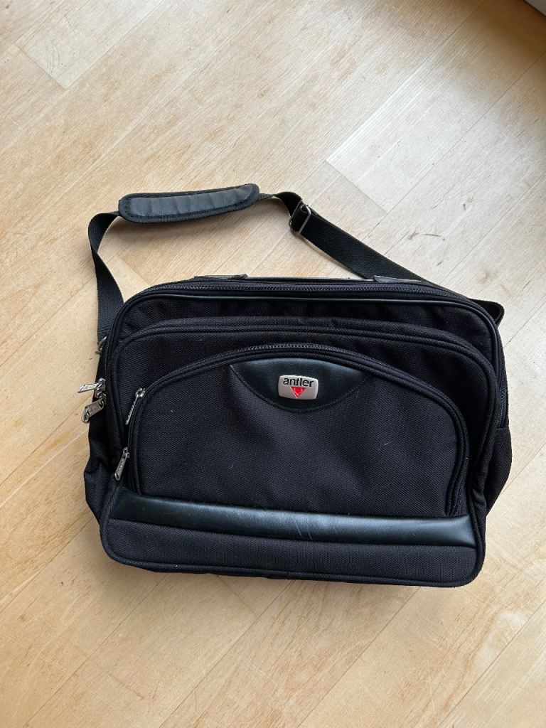 Bag  Antler make  Black Quality item Ideal travel bag Used 