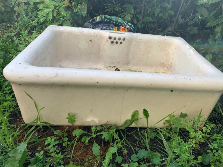 Large Belfast Sink Free for collection 
