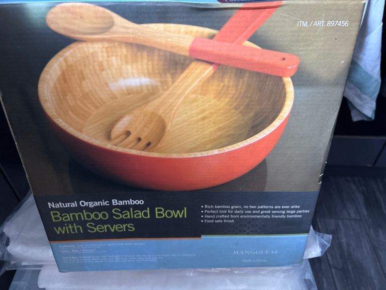 Mangoleaf Salad Bowl with servers, Natural Bamboo