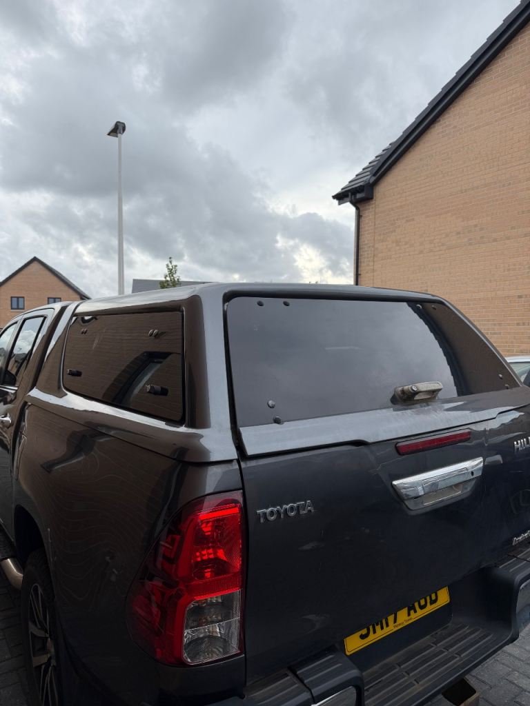 Toyota Hilux Canopy - Aeroklas Leisure Canopy