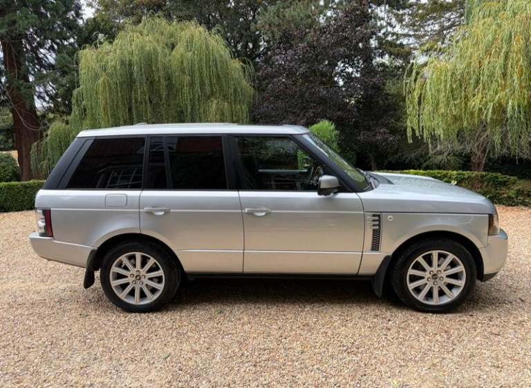2011 Land Rover Range Rover 4.4 TD V8 Vogue SE SUV 5dr Diesel Auto 4WD Euro 5 (313 bhp) Automatic...