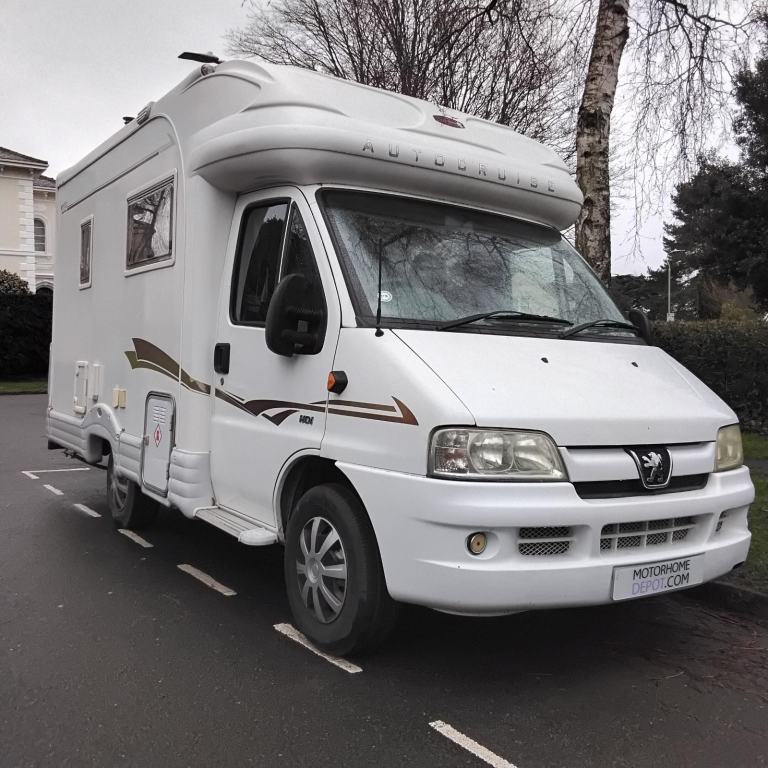 Auto-Sleepers Starfire, 2 bth, large kitchen, shower/toilet!  12 mth warranty