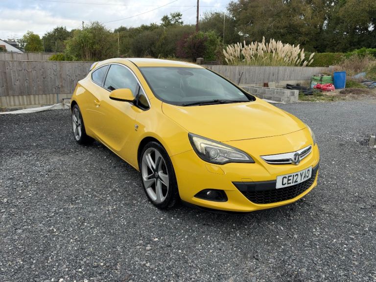 Vauxhall, ASTRA GTC, Hatchback, 2012, Manual, 1686 (cc), 3 doors