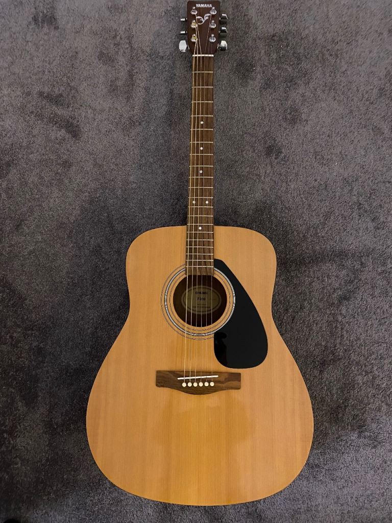 Yamaha F310 acoustic guitar 